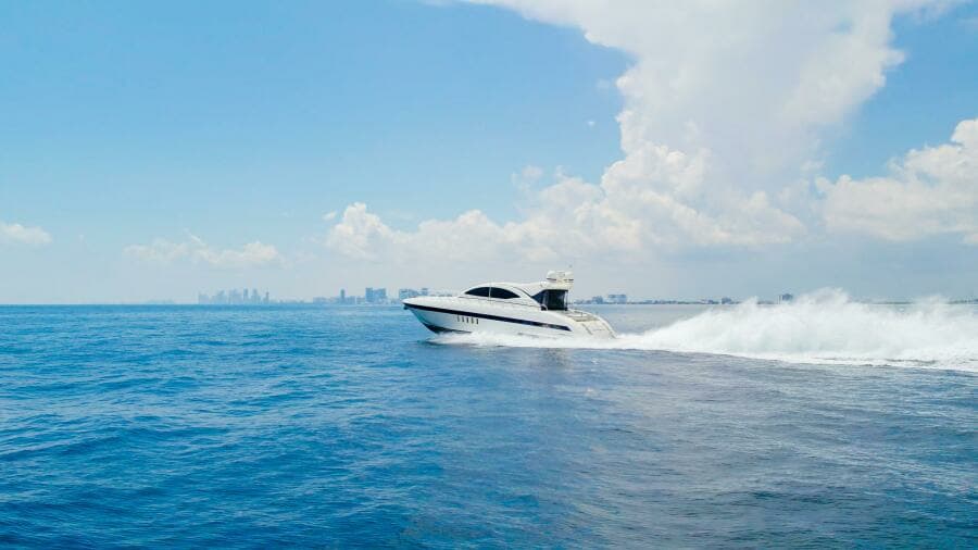 2001 Mangusta 72