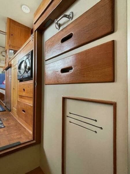 1977 Grand Banks 36 Classic