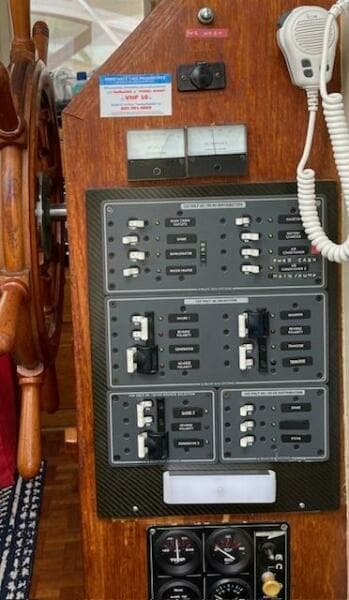 1977 Grand Banks 36 Classic