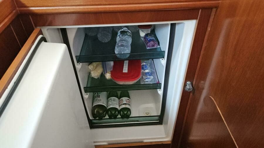 2002 Beneteau Limited Edition 411