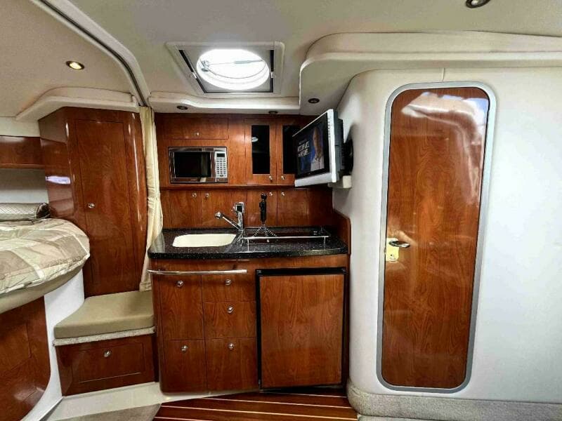 2008 Four Winns V338