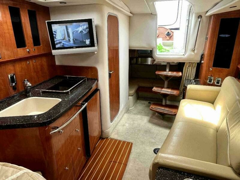 2008 Four Winns V338