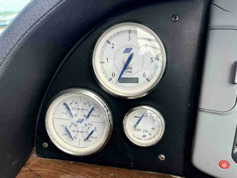 2008 Four Winns V338