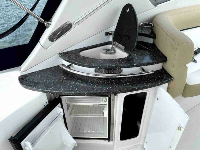 2008 Four Winns V338