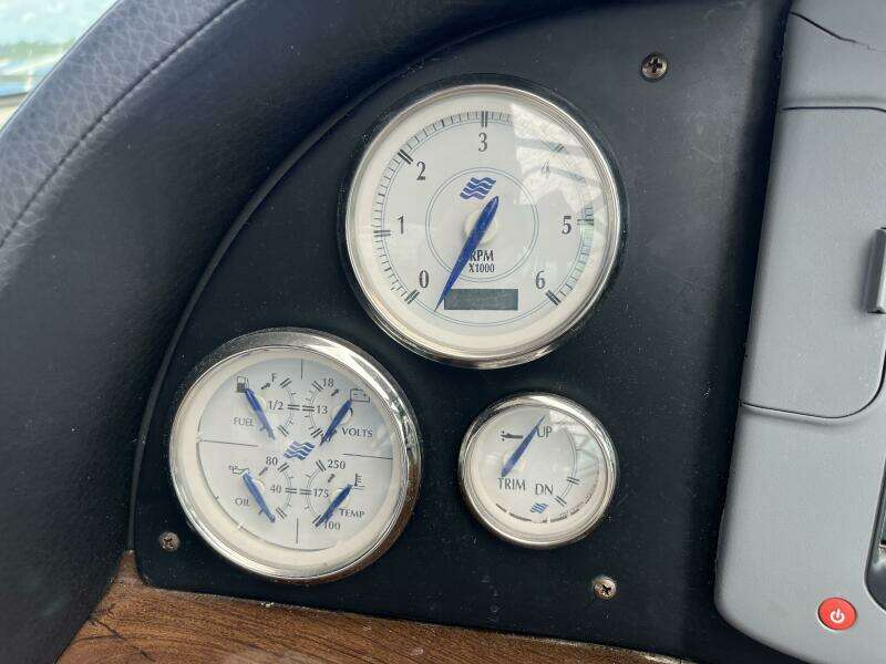 2008 Four Winns V338