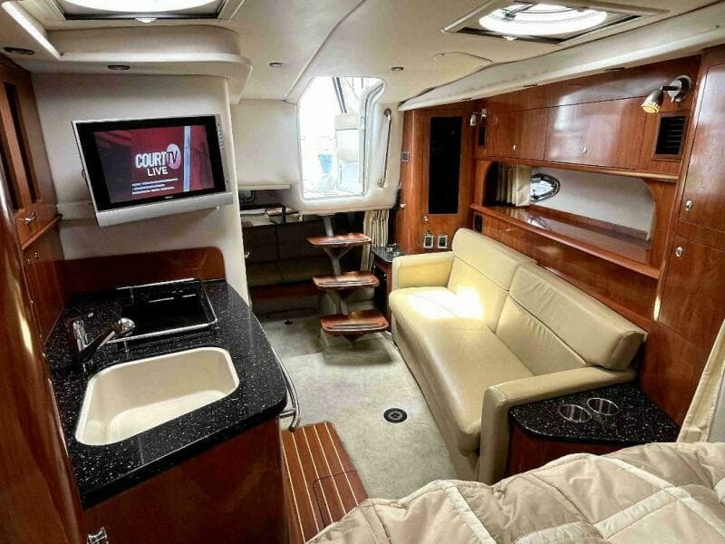 2008 Four Winns V338