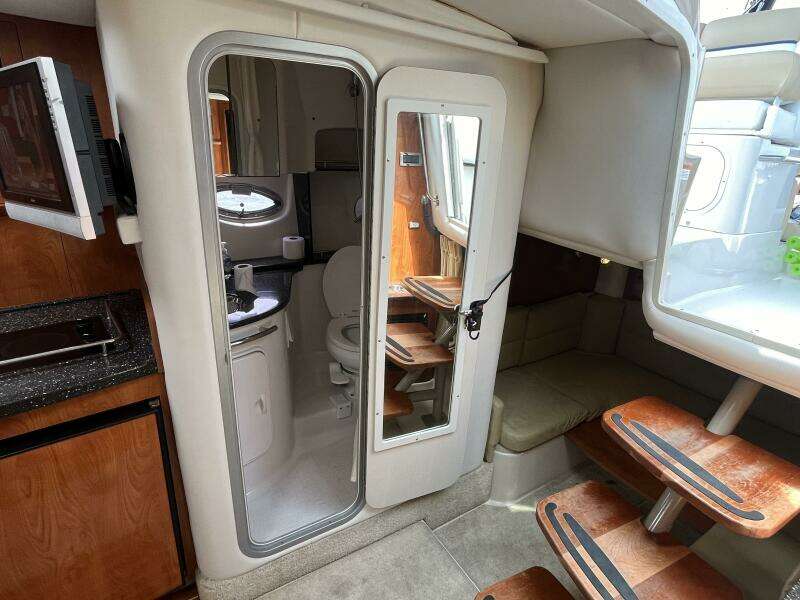 2008 Four Winns V338