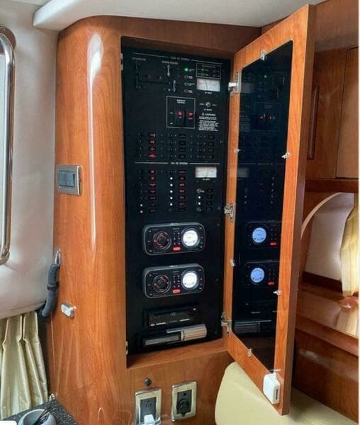 2008 Four Winns V338