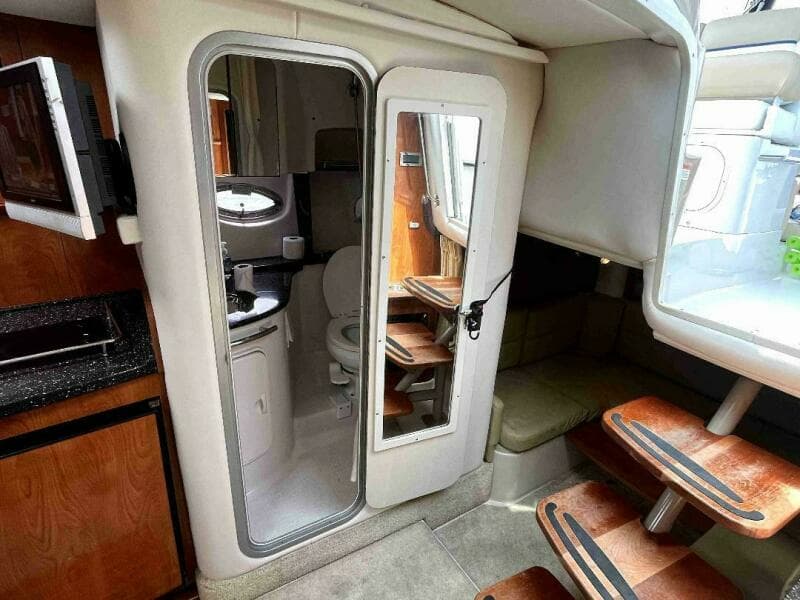 2008 Four Winns V338