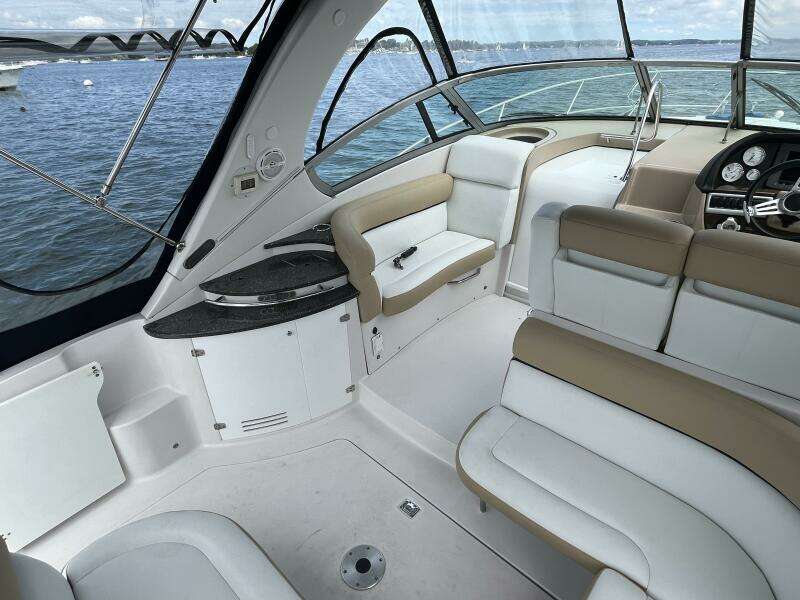 2008 Four Winns V338