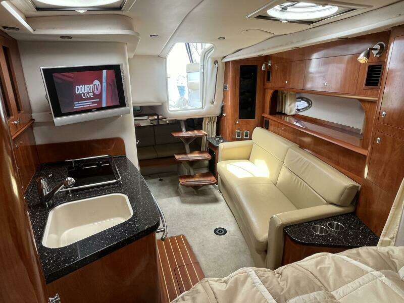 2008 Four Winns V338