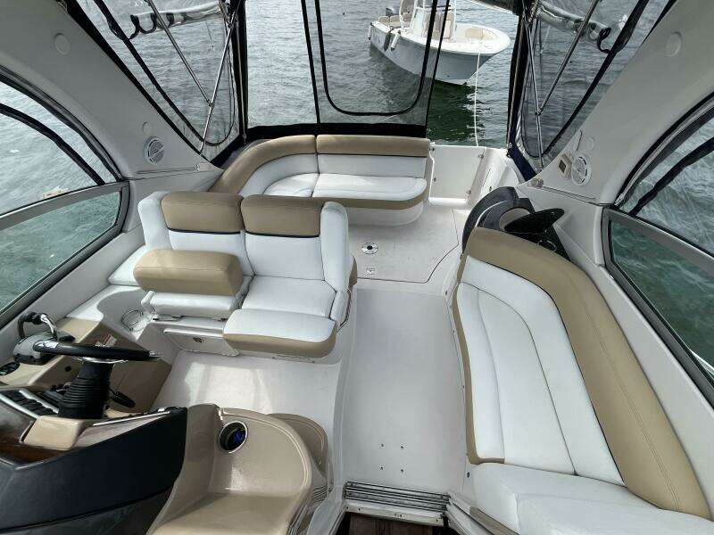 2008 Four Winns V338