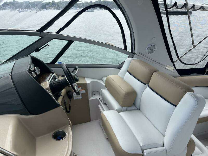 2008 Four Winns V338