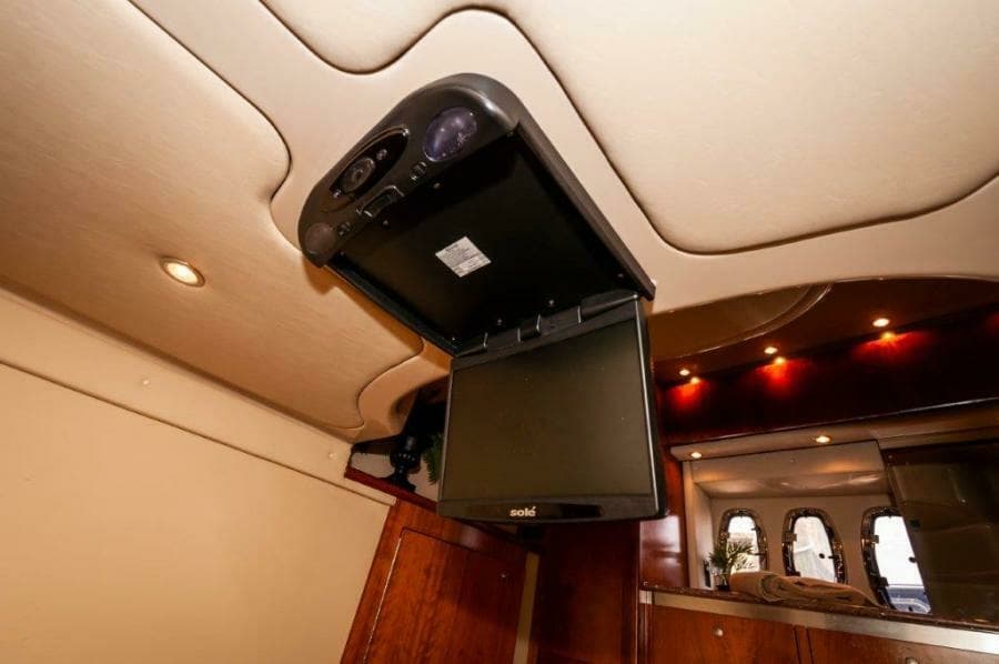  2006 47 Cruisers Guest Stateroom