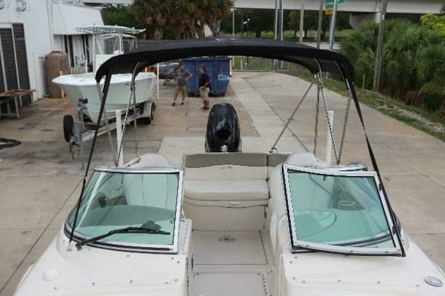 2007 Sea Ray 240 Sundeck