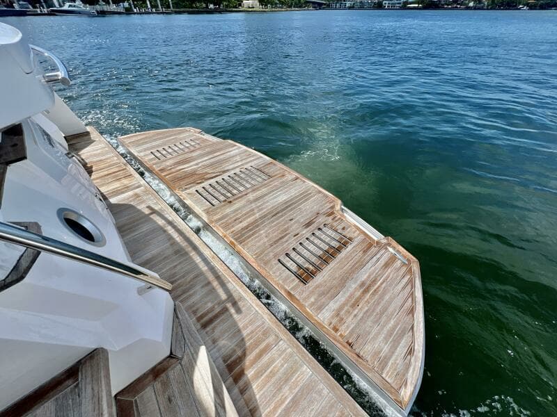 Okean 50 - Swim Platform