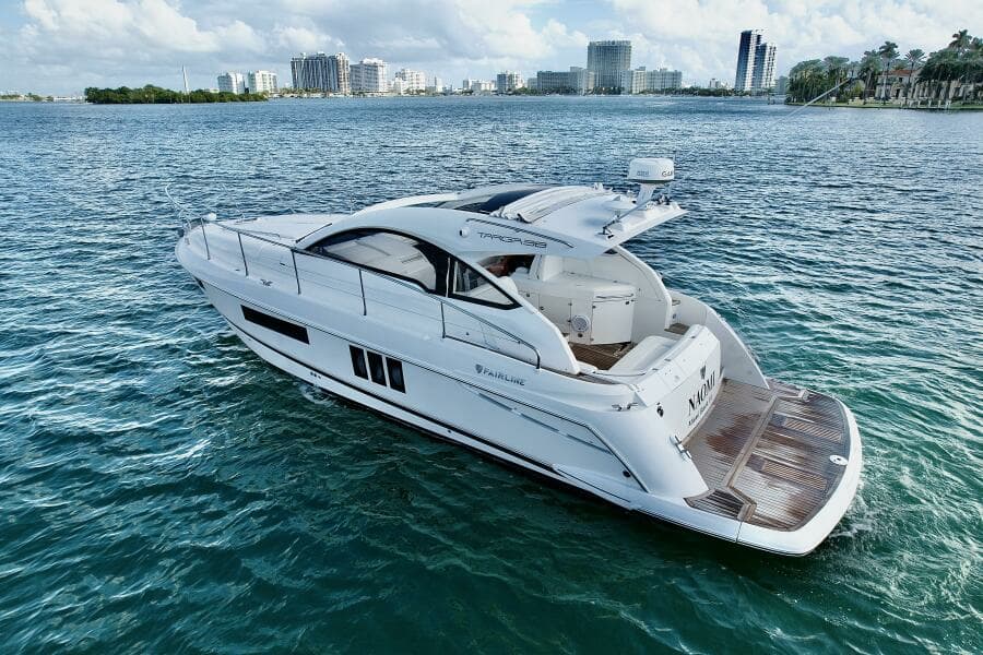 Fairline 38 - Naomi - Exterior Profile
