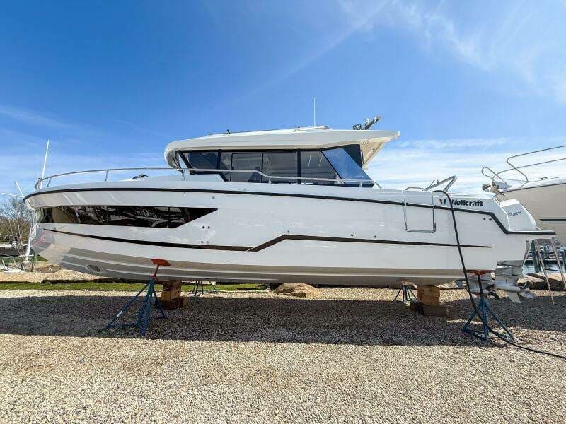 2025 Wellcraft 38 Explorer