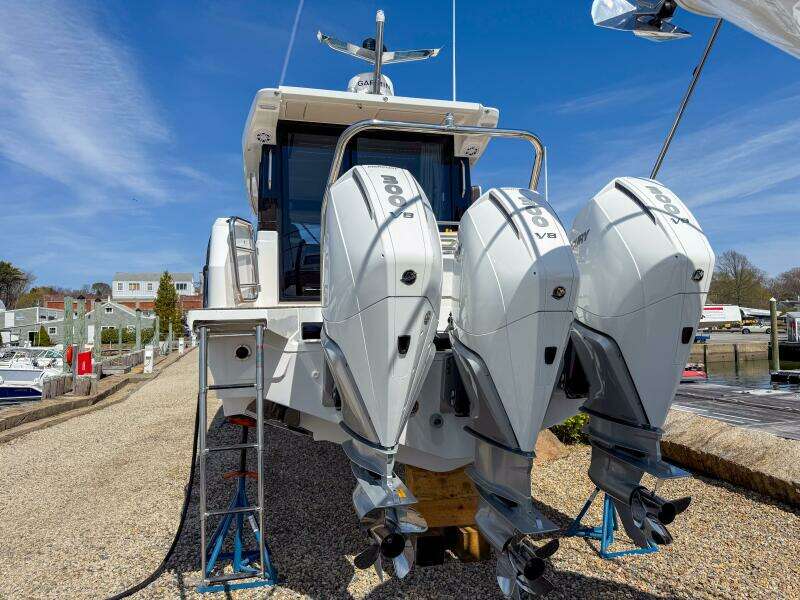 2025 Wellcraft 38 Explorer