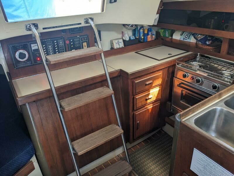 1985 O'Day 35 Shoal Draft