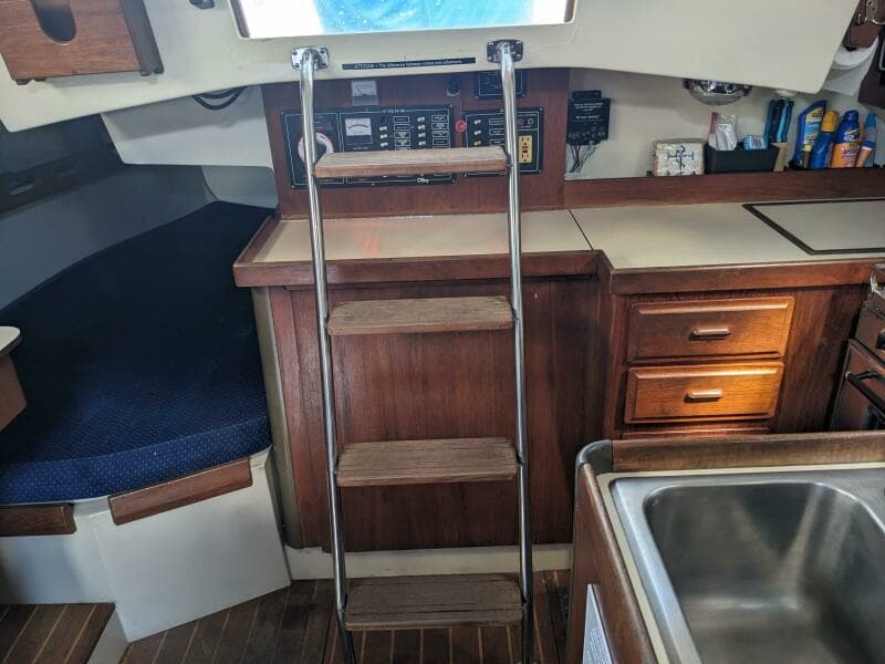 1985 O'Day 35 Shoal Draft