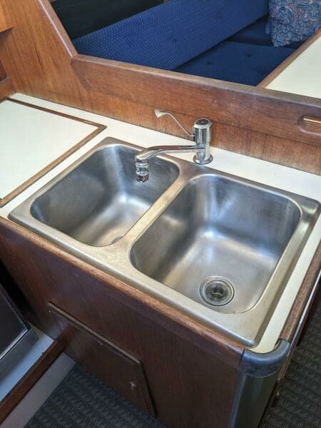 1985 O'Day 35 Shoal Draft