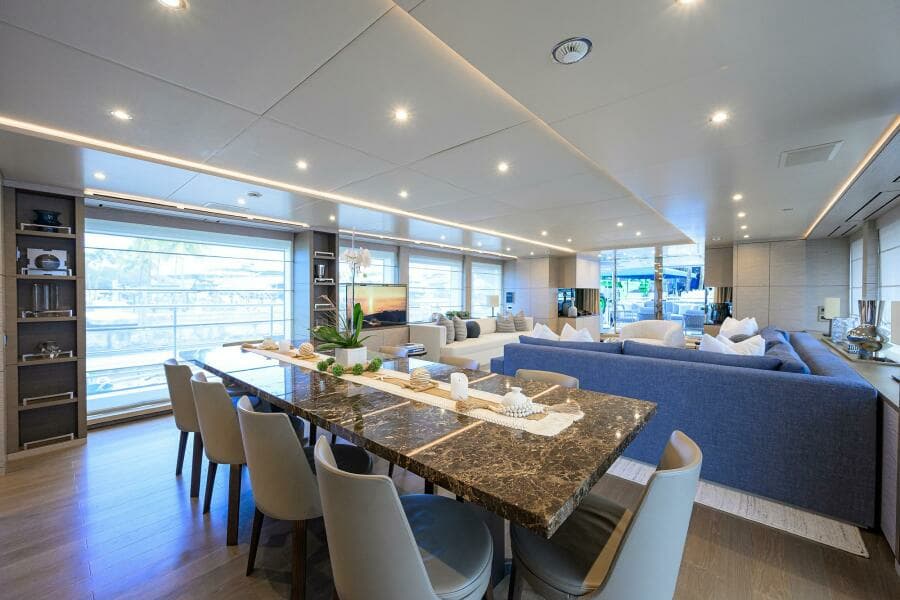 Benetti 132 - Cofina - Interior Dining