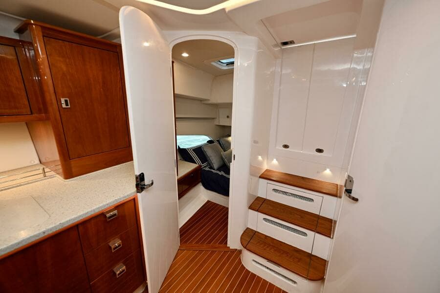 2021 Intrepid 438 Evolution