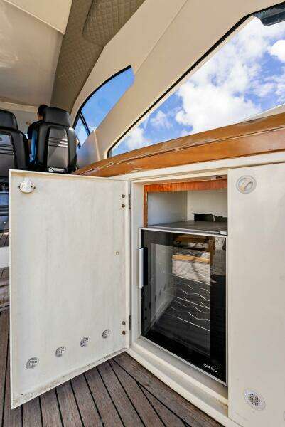 2001 Sunseeker Predator