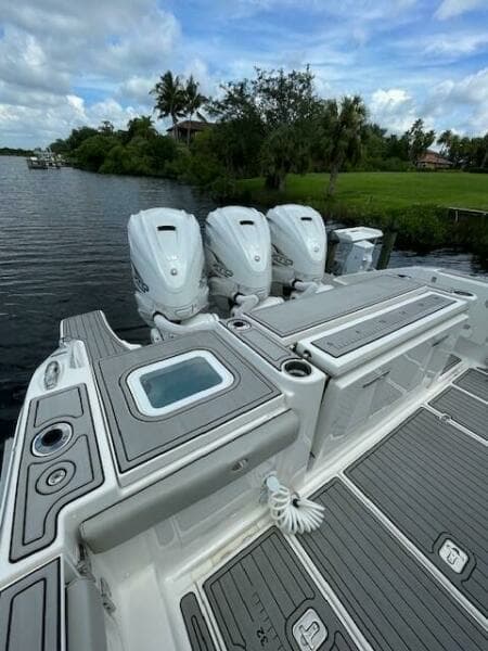 2023 Pursuit 378 Sport