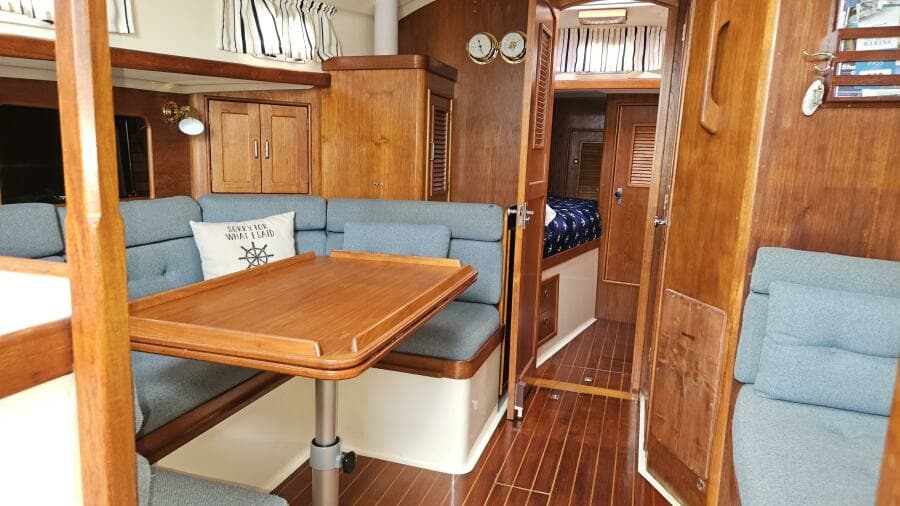 1988 Nonsuch Auxiliary Sail