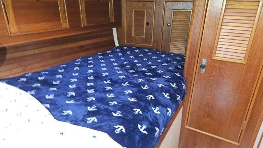 1988 Nonsuch Auxiliary Sail