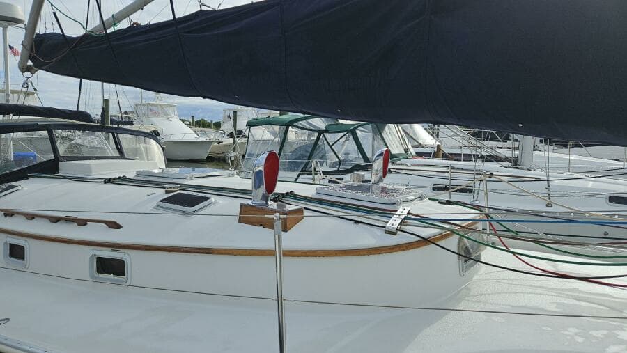 1988 Nonsuch Auxiliary Sail