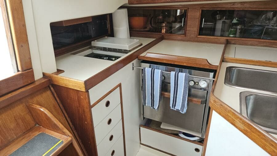 1988 Nonsuch Auxiliary Sail