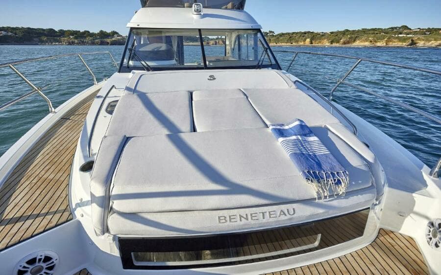 2026 Beneteau Antares 12
