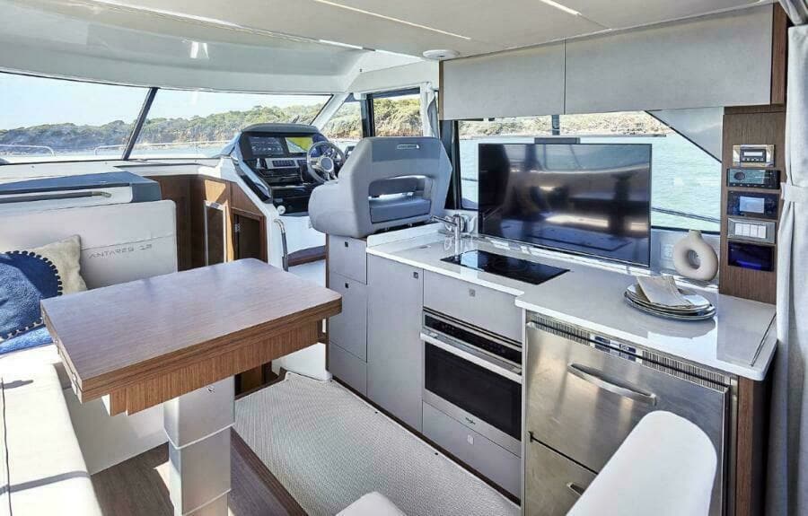 2026 Beneteau Antares 12