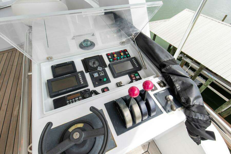 1989 116' Feadship "Boss"- Flybridge 