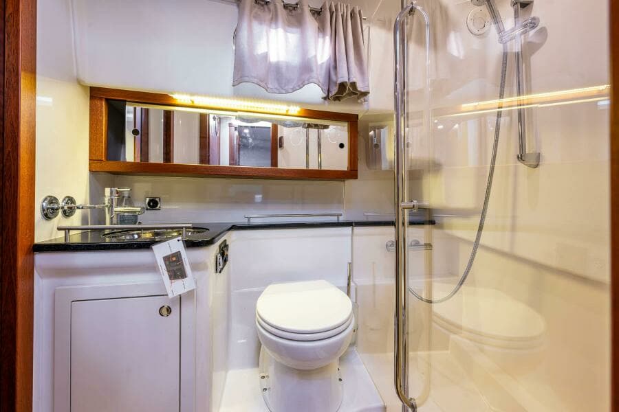 2020 Nimbus 365 Coupe