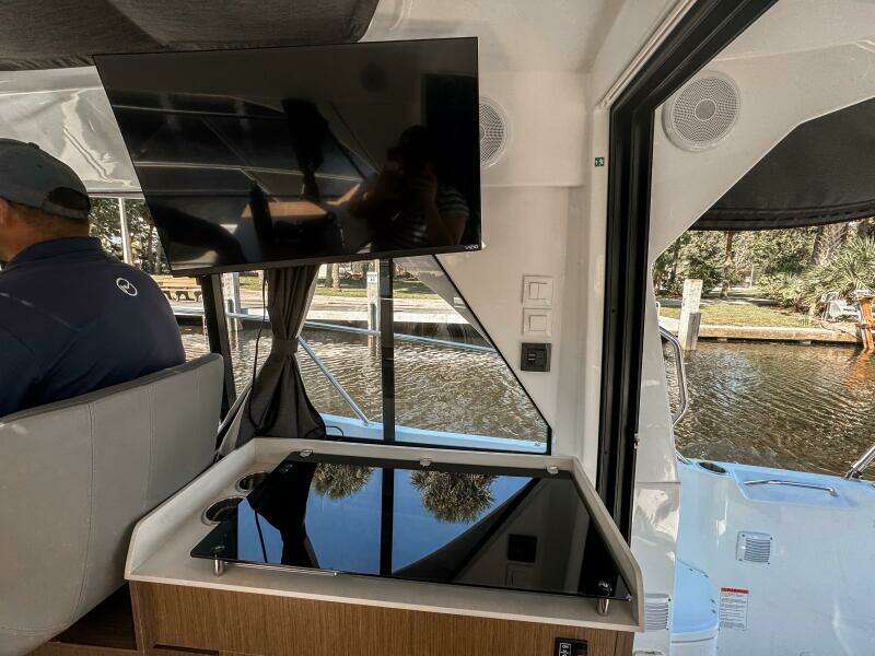 2025 Beneteau Antares 9