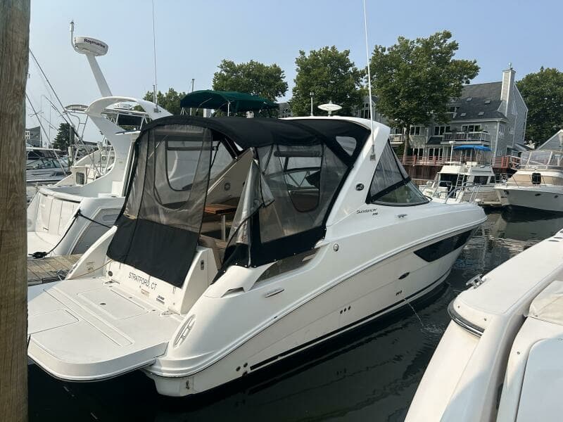 2016 Sea Ray 310 Sundancer