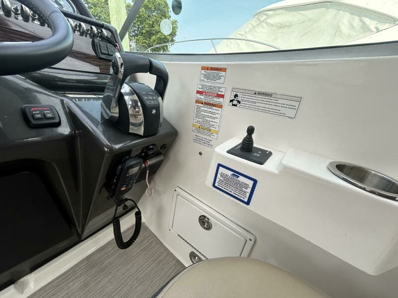 2016 Sea Ray 310 Sundancer