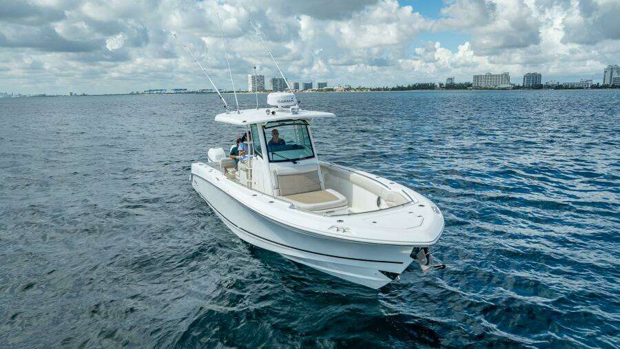 2017 Boston Whaler 330 Outrage
