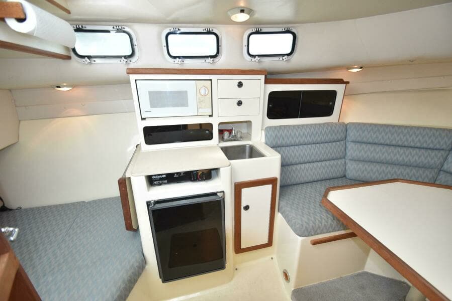 1998 Albin 28 TE Pilothouse