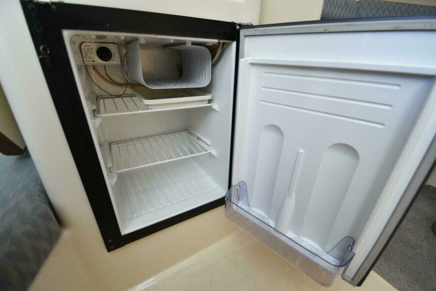 1998 Albin 28 TE Pilothouse