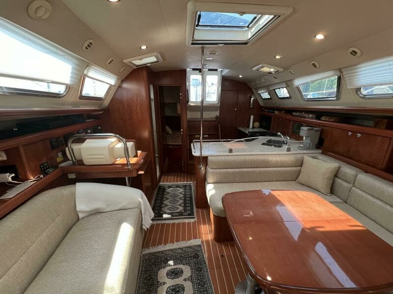 2012 Hunter Deck Salon