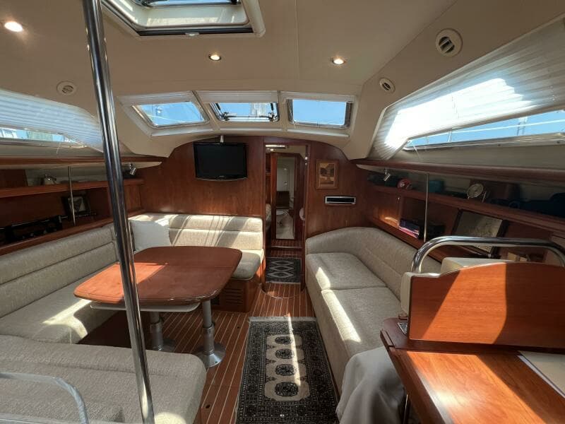 2012 Hunter Deck Salon