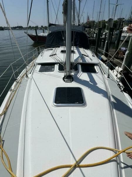 2012 Hunter Deck Salon