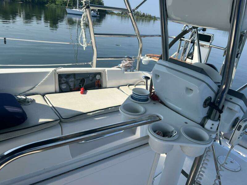 2012 Hunter Deck Salon