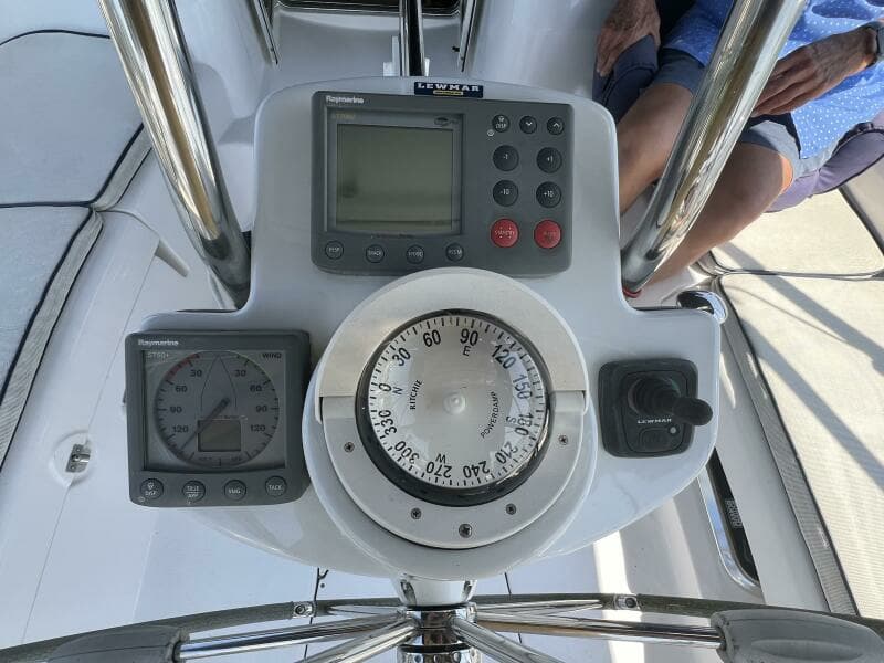 2012 Hunter Deck Salon