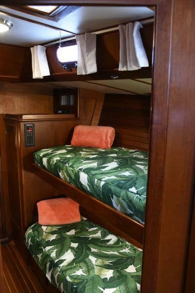 1982 Hinckley Sou'wester 59